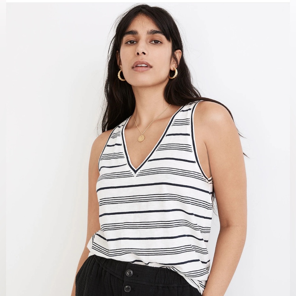 Madewell White and Black Striped V-Neck Women's Relaxed Fit Tank Top Size Small